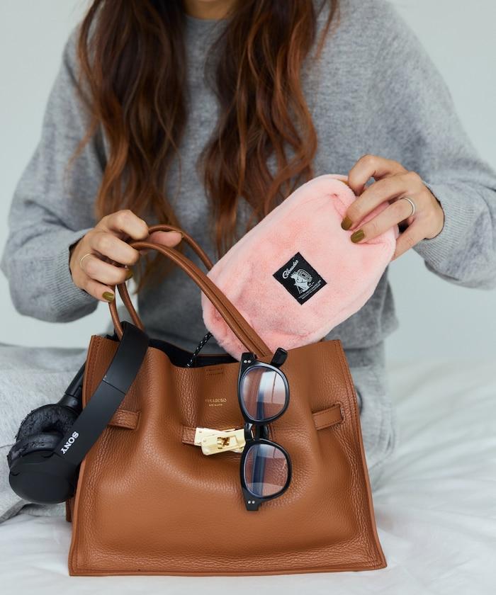 特別款絨毛方形收納包 M