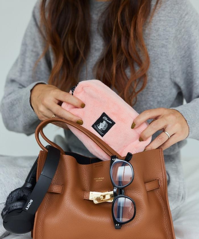 特別款絨毛方形收納包 M