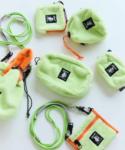 特別款絨毛方形收納包 M