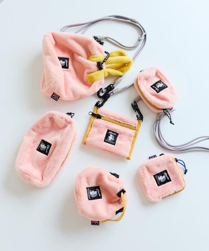 特別款絨毛方形收納包 M