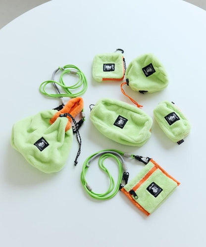 特別款絨毛方形收納包 M