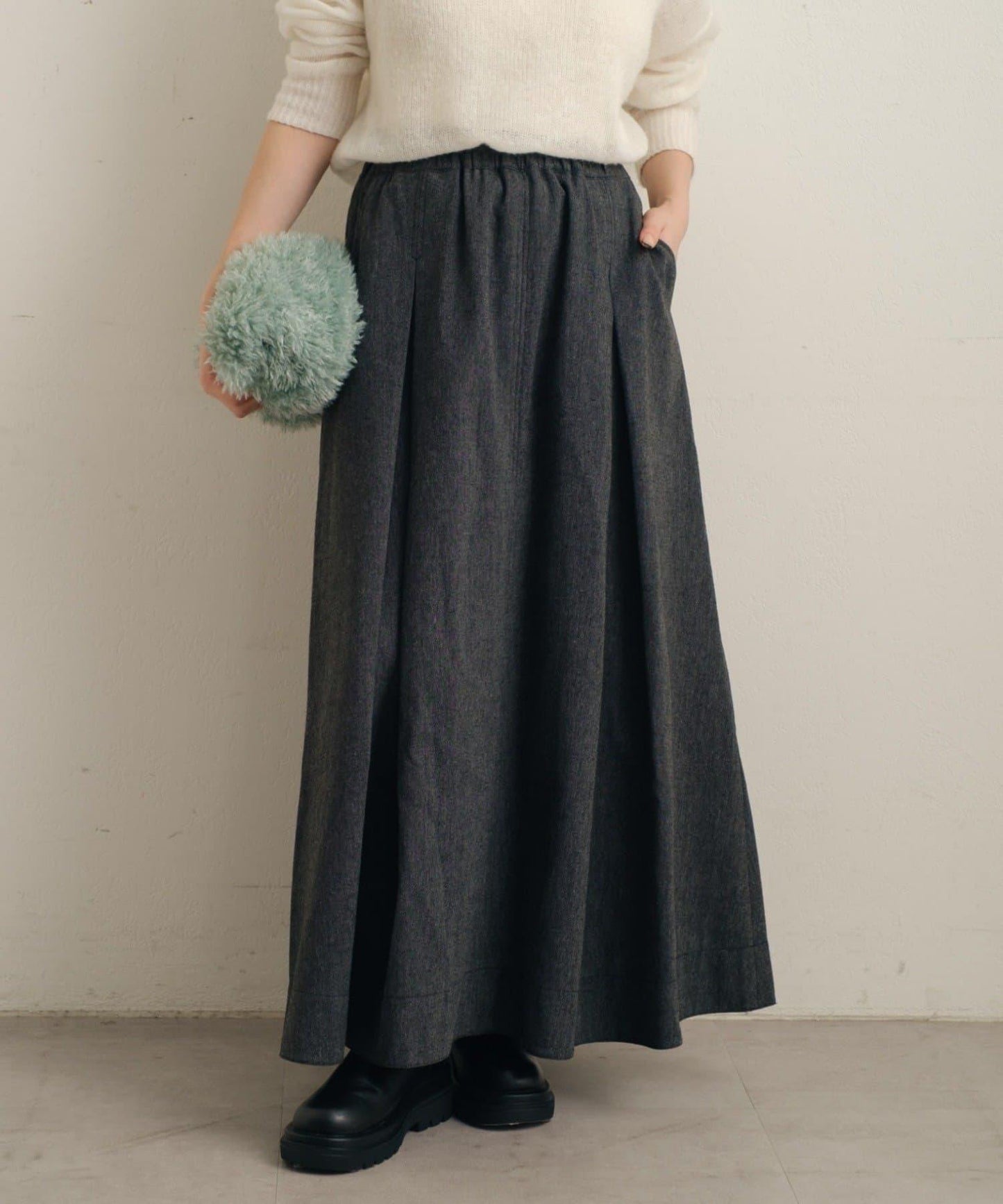 粘合斜紋呢半身裙