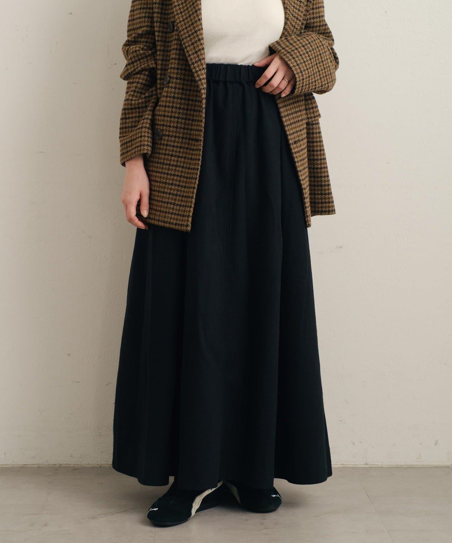 粘合斜紋呢半身裙