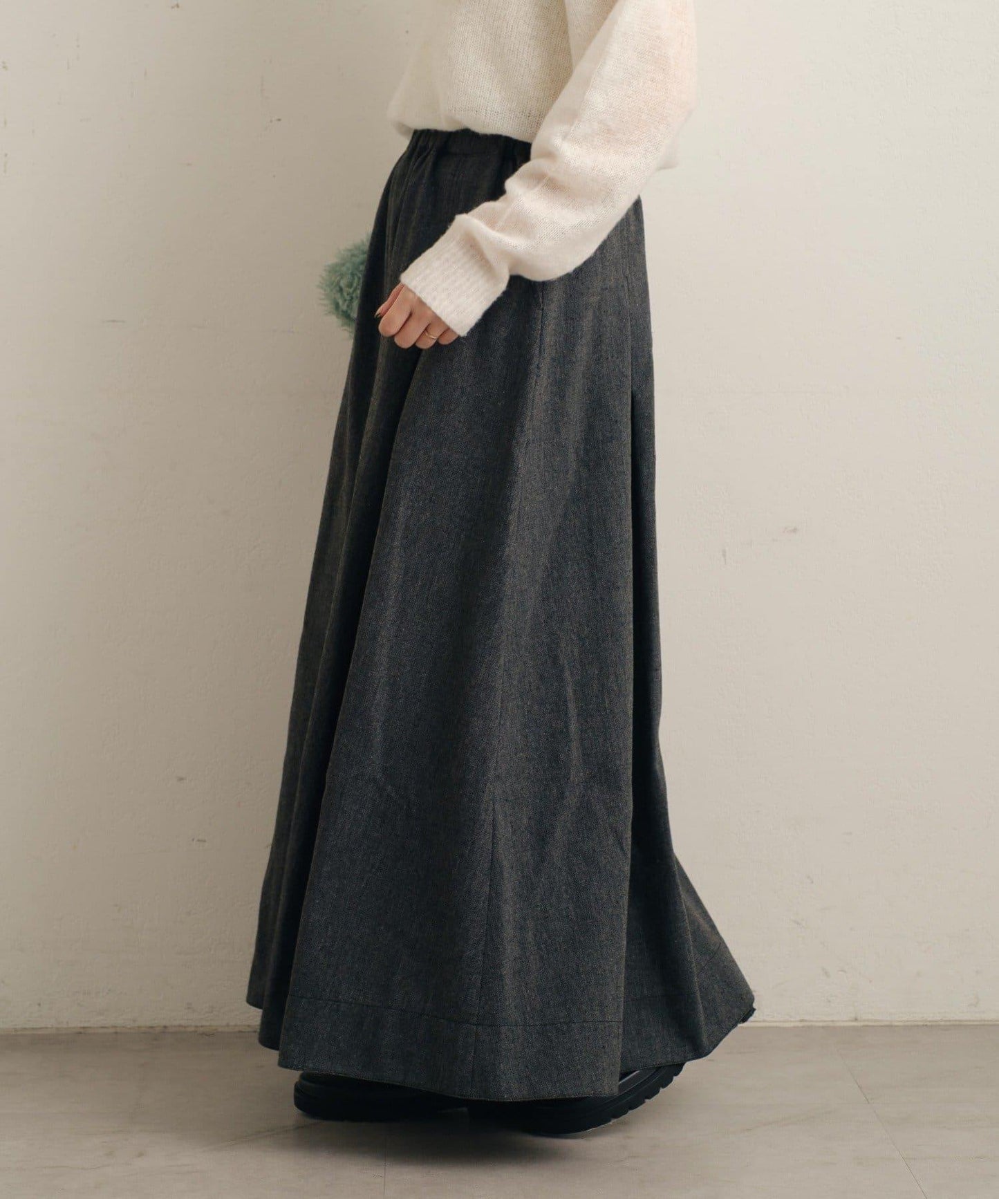 粘合斜紋呢半身裙