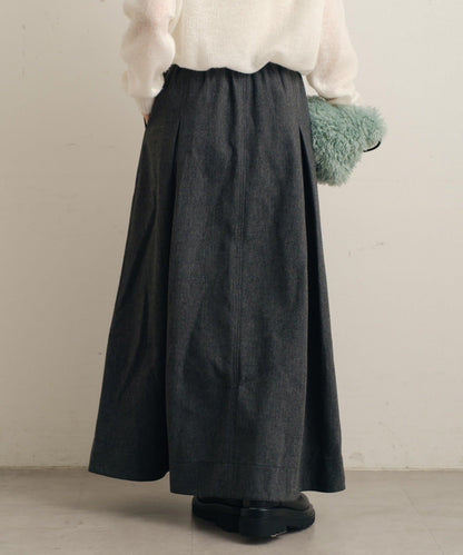 粘合斜紋呢半身裙