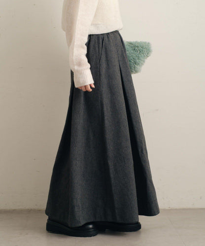 粘合斜紋呢半身裙