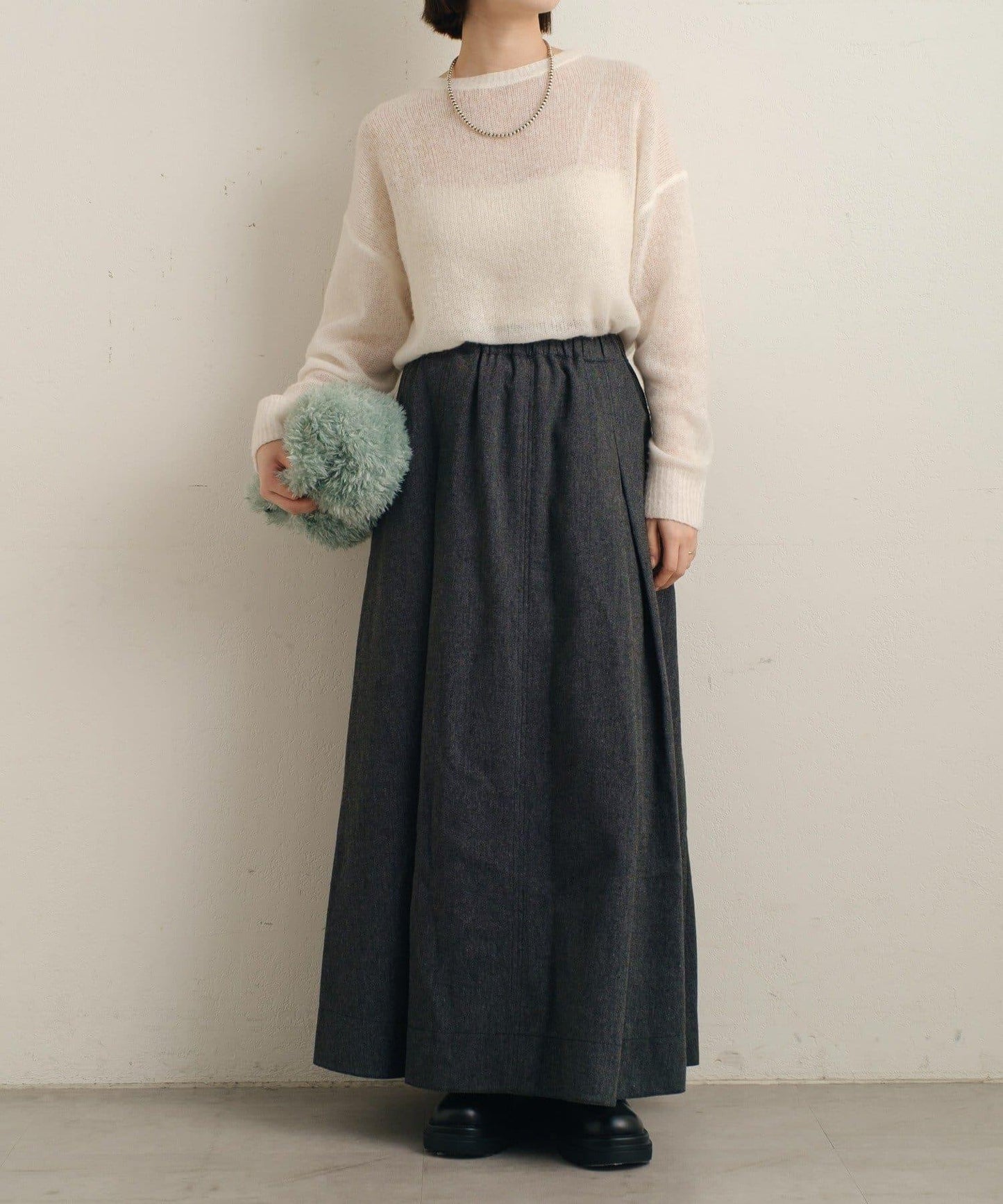 粘合斜紋呢半身裙