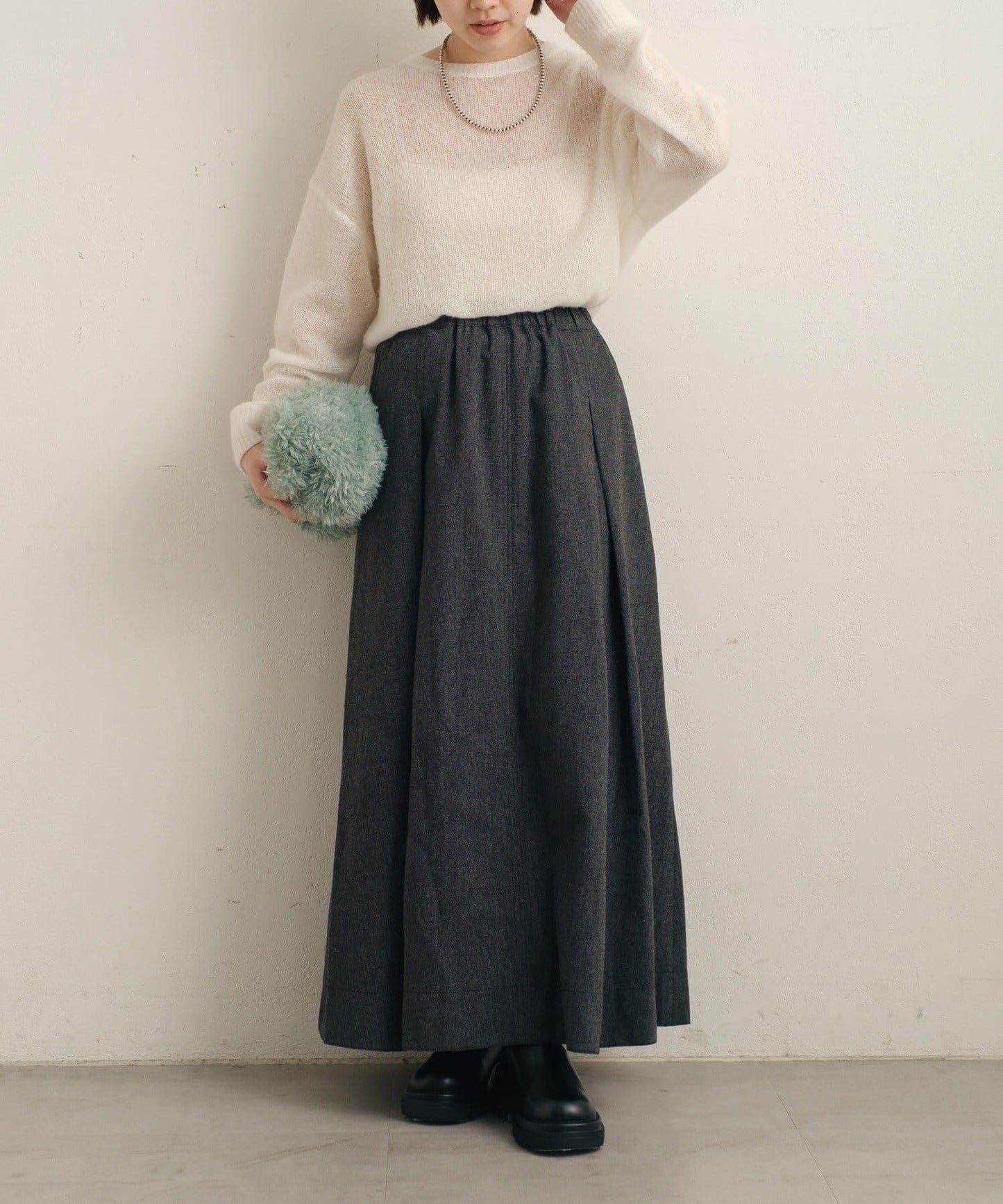 粘合斜紋呢半身裙