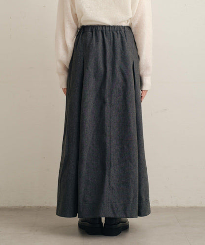 粘合斜紋呢半身裙