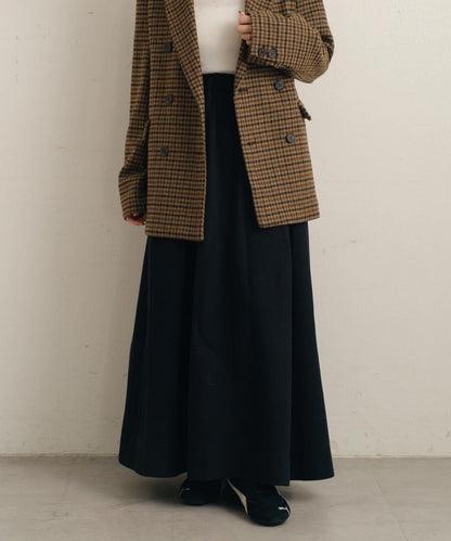 粘合斜紋呢半身裙