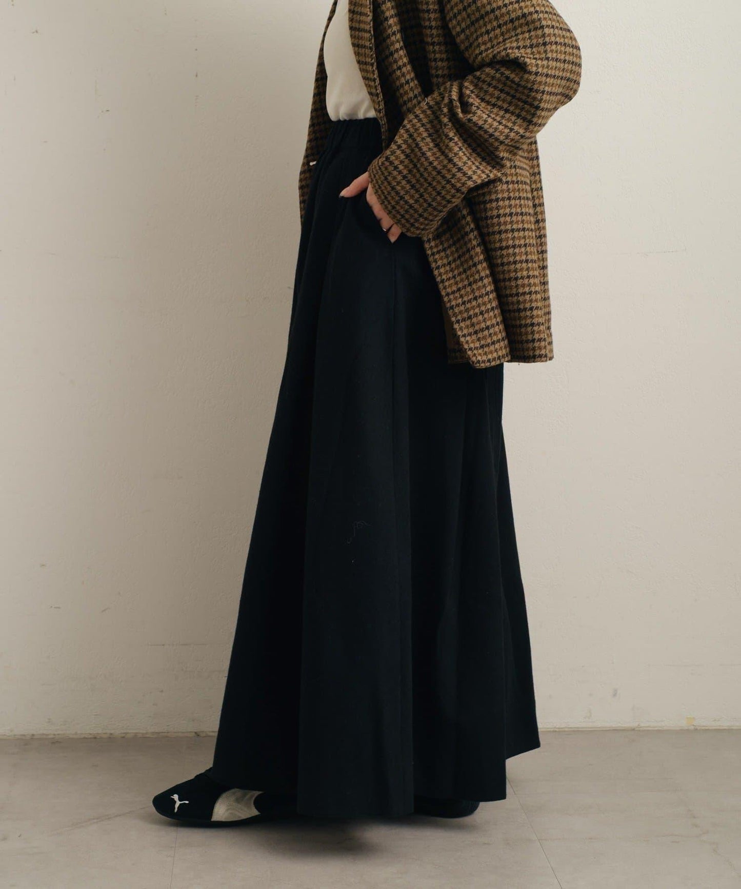 粘合斜紋呢半身裙