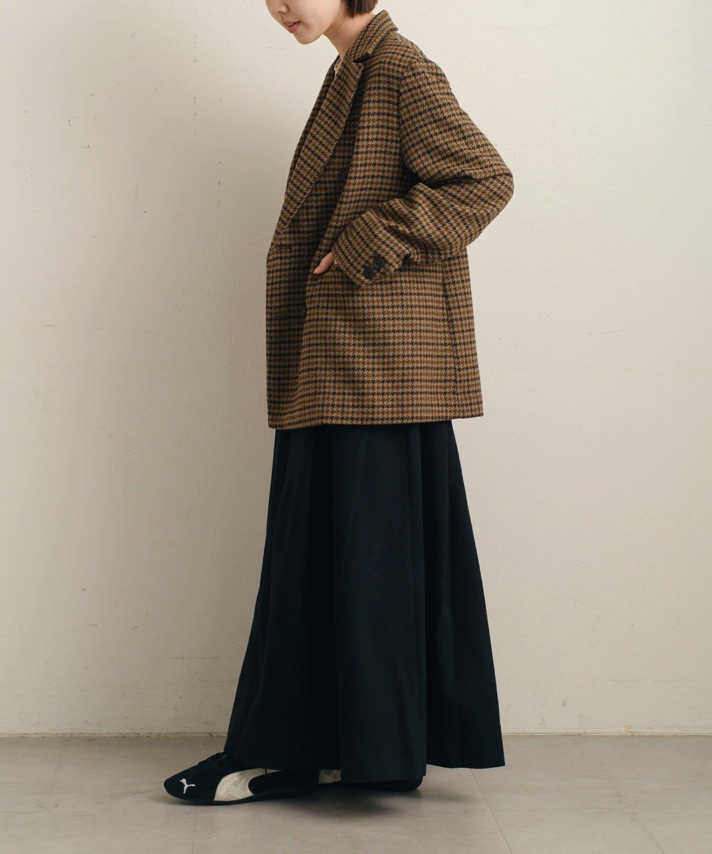 粘合斜紋呢半身裙