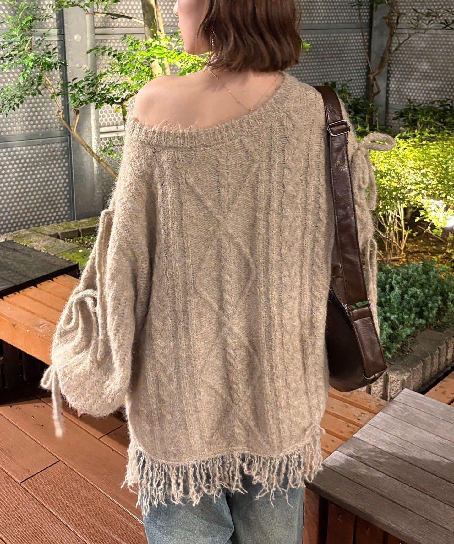 【あやっち(@_acoba_)企畫】麻花編織蝴蝶結流蘇一字肩針織衫