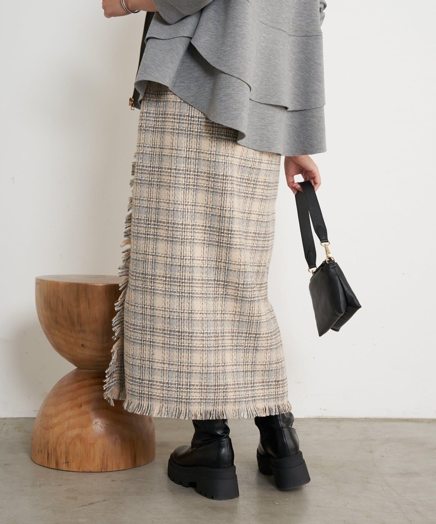 格紋流蘇修身半身裙
