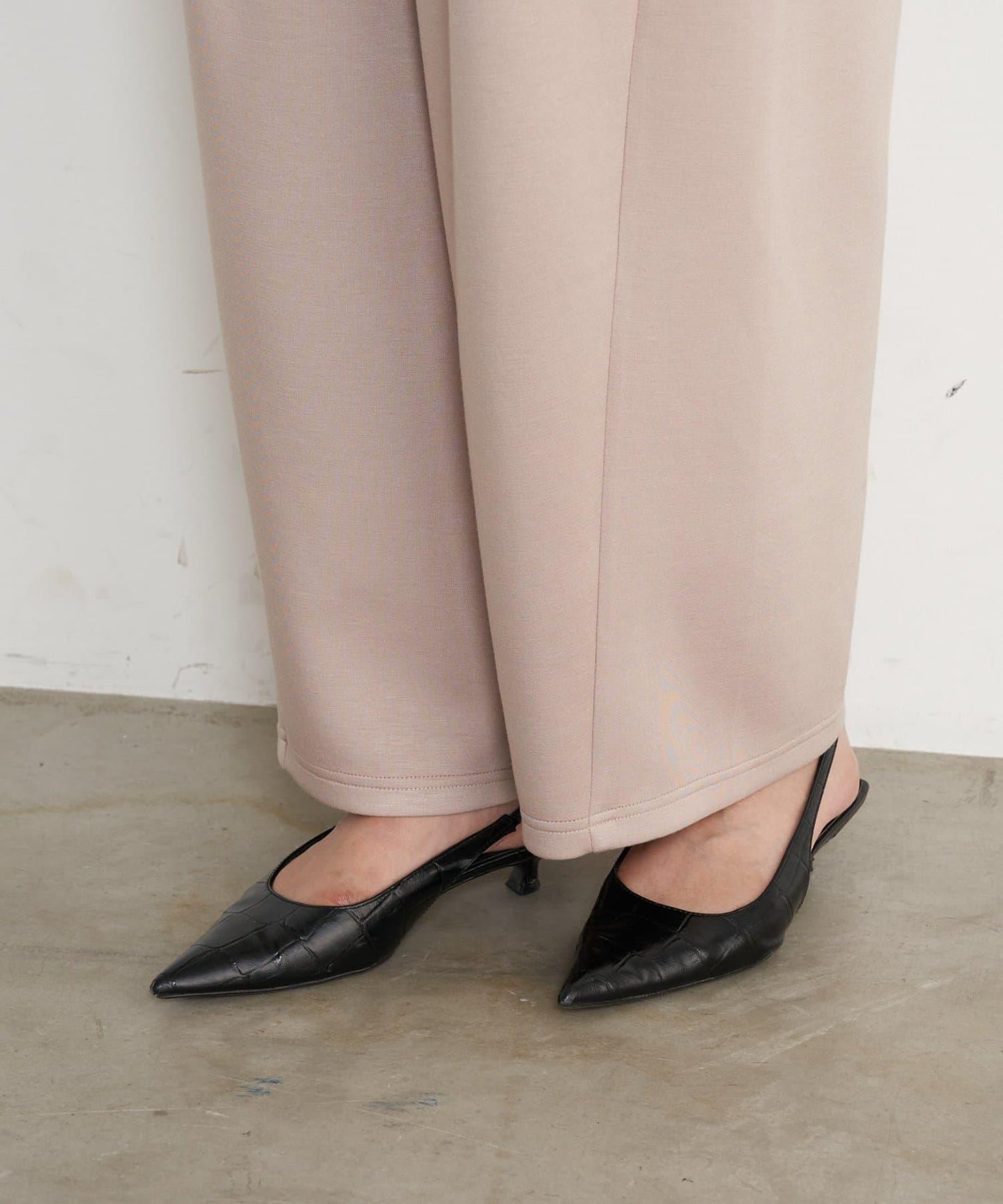 曲線剪裁束身褲