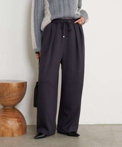 曲線剪裁束身褲