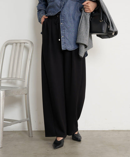 曲線剪裁束身褲