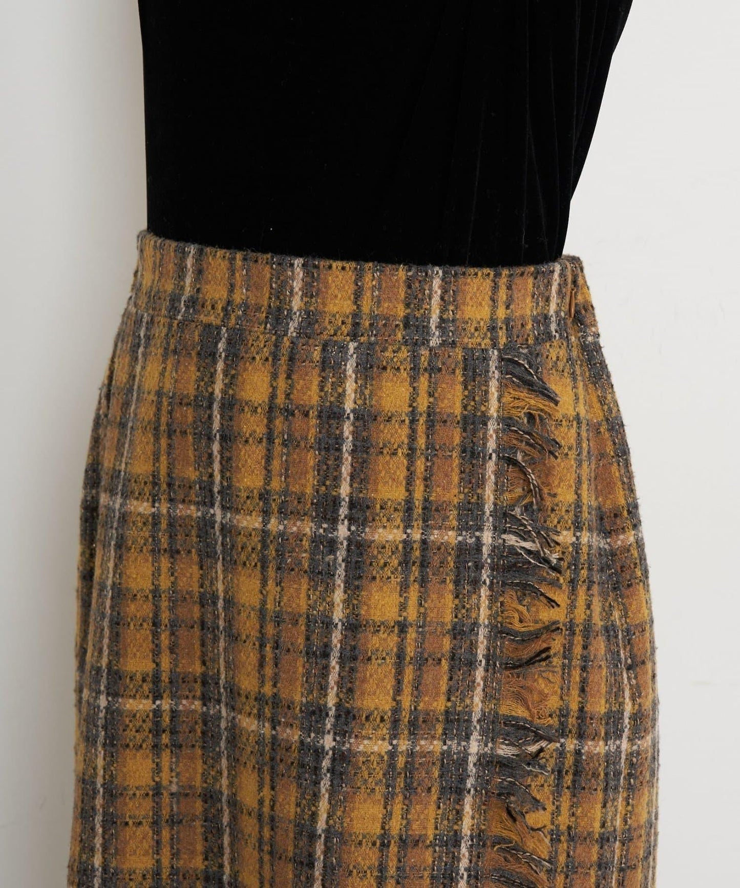 格紋流蘇修身半身裙