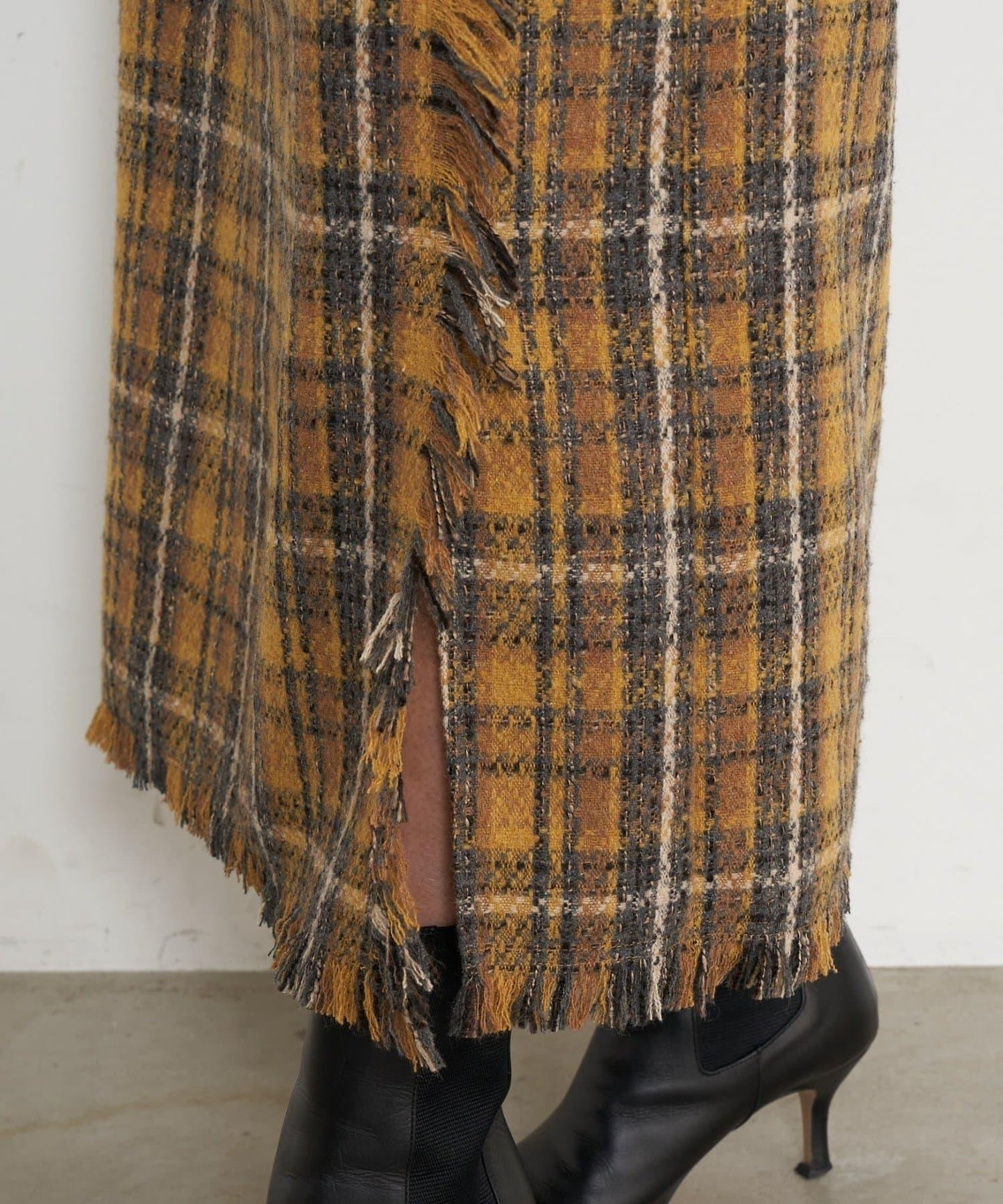 格紋流蘇修身半身裙