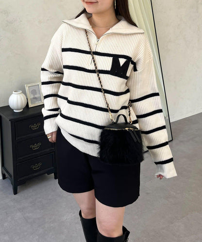 徽章標誌半拉鍊條紋針織衫