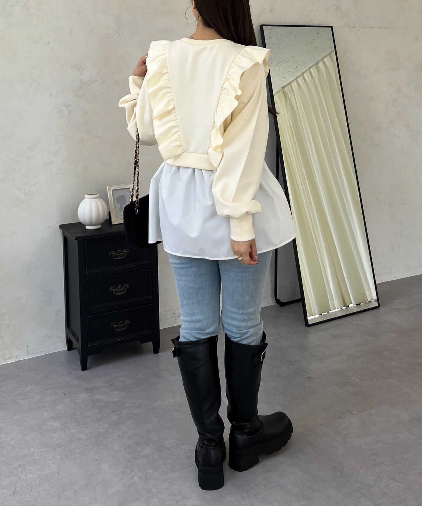 荷葉邊拼接荷葉下襬衛衣