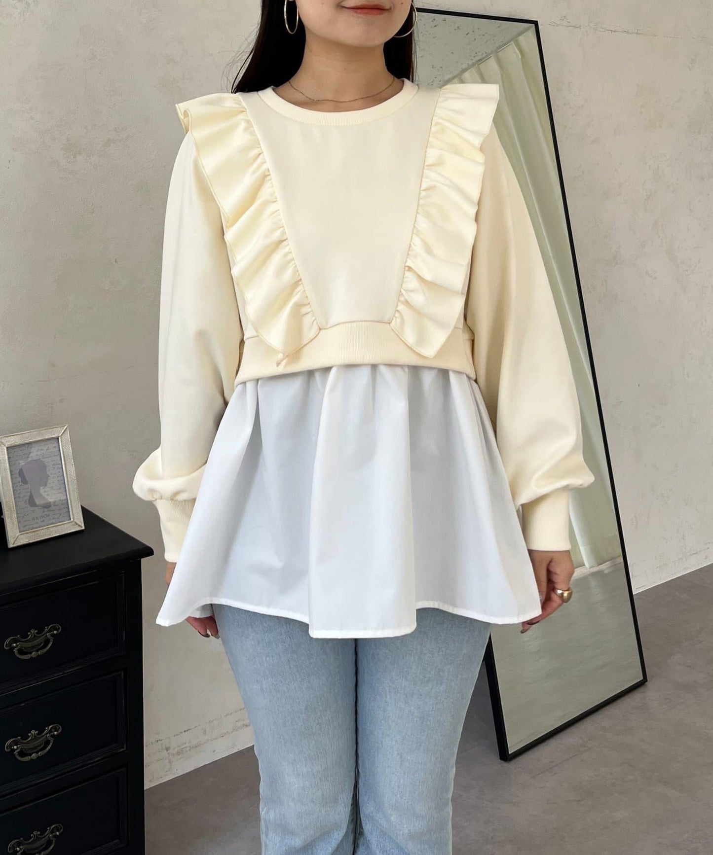荷葉邊拼接荷葉下襬衛衣