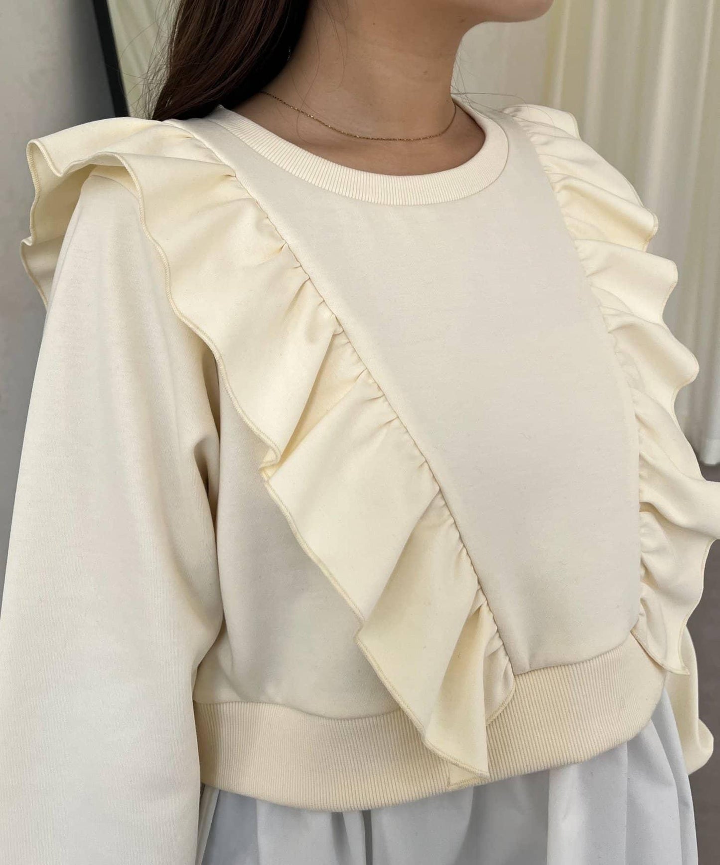 荷葉邊拼接荷葉下襬衛衣