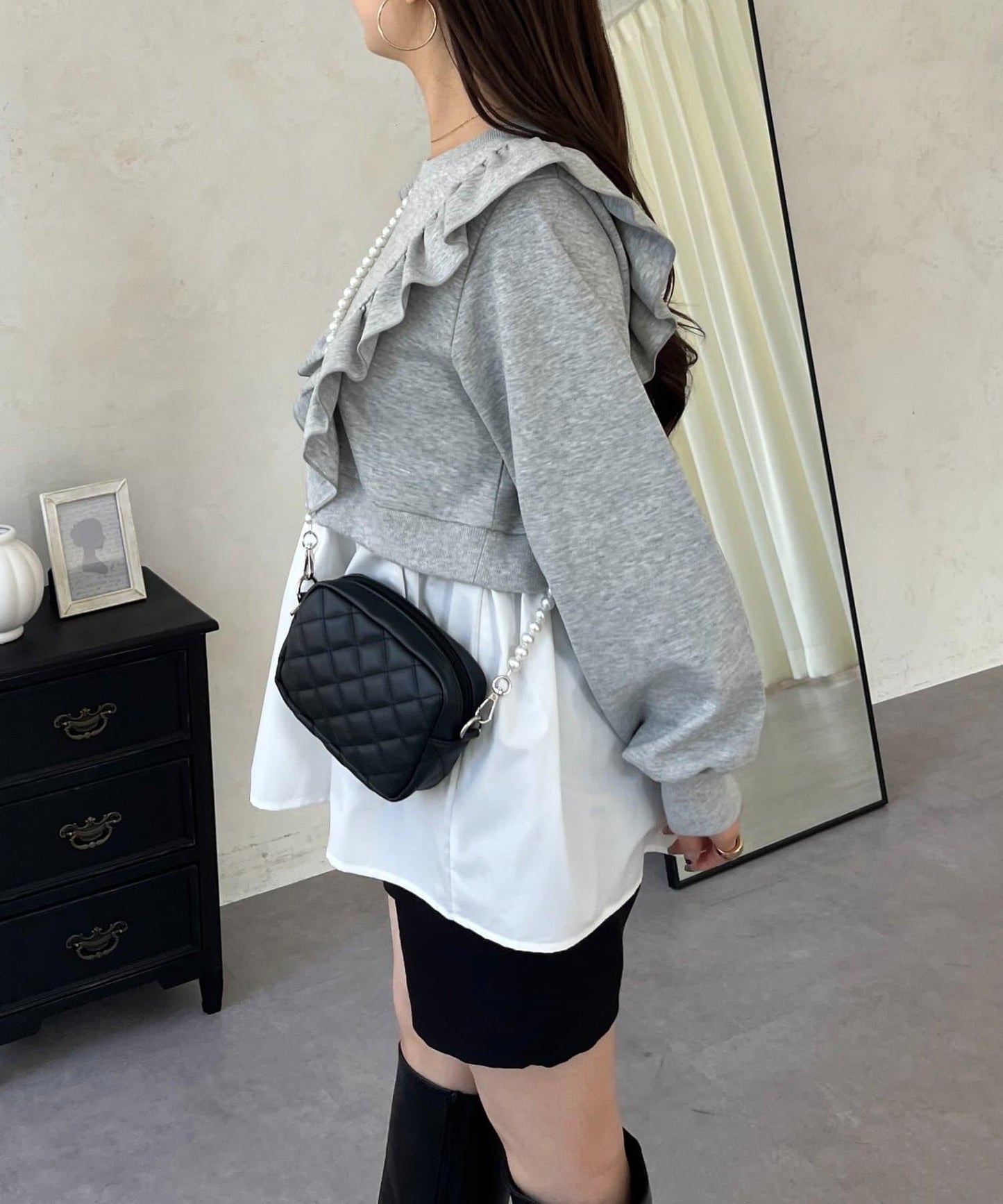 荷葉邊拼接荷葉下襬衛衣