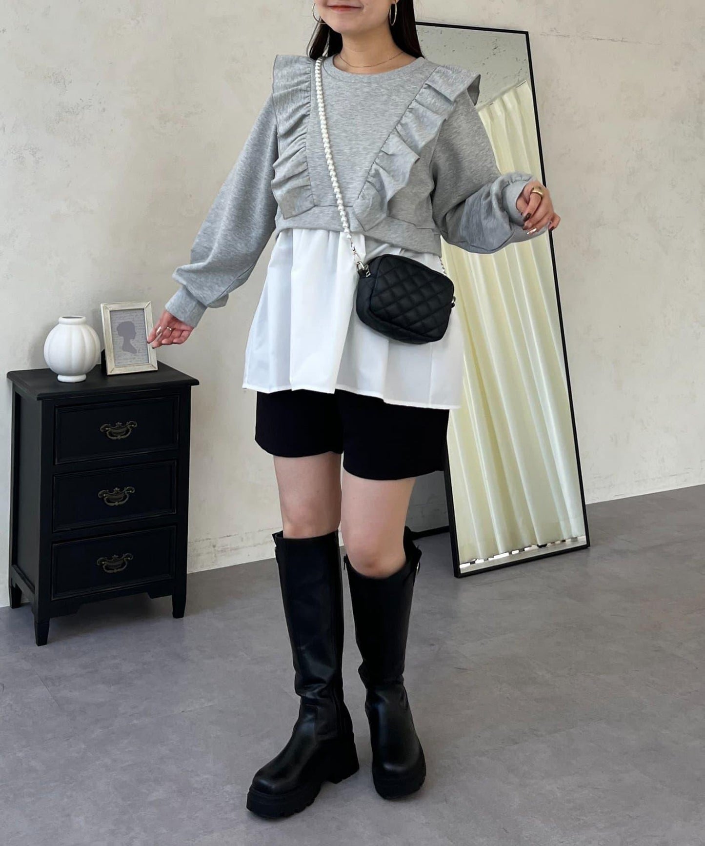 荷葉邊拼接荷葉下襬衛衣