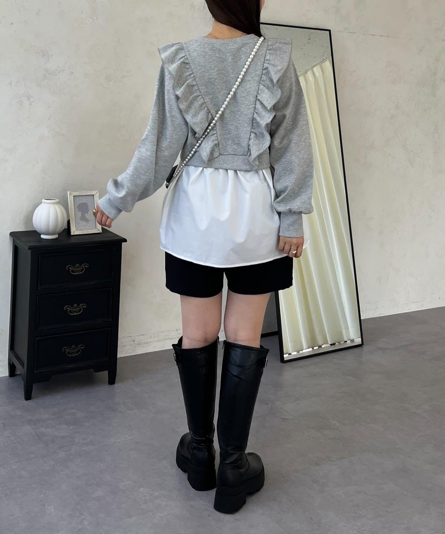 荷葉邊拼接荷葉下襬衛衣