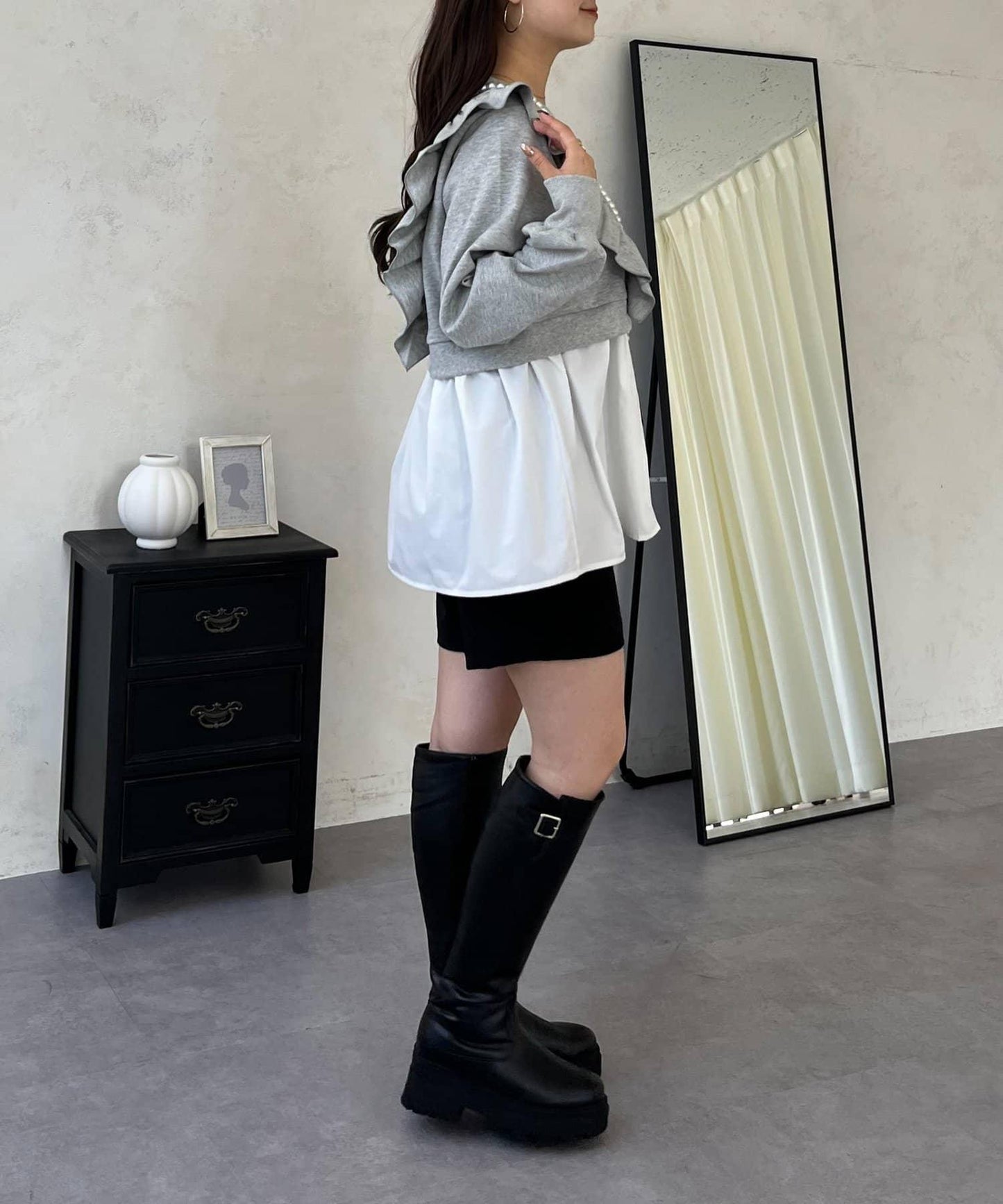 荷葉邊拼接荷葉下襬衛衣