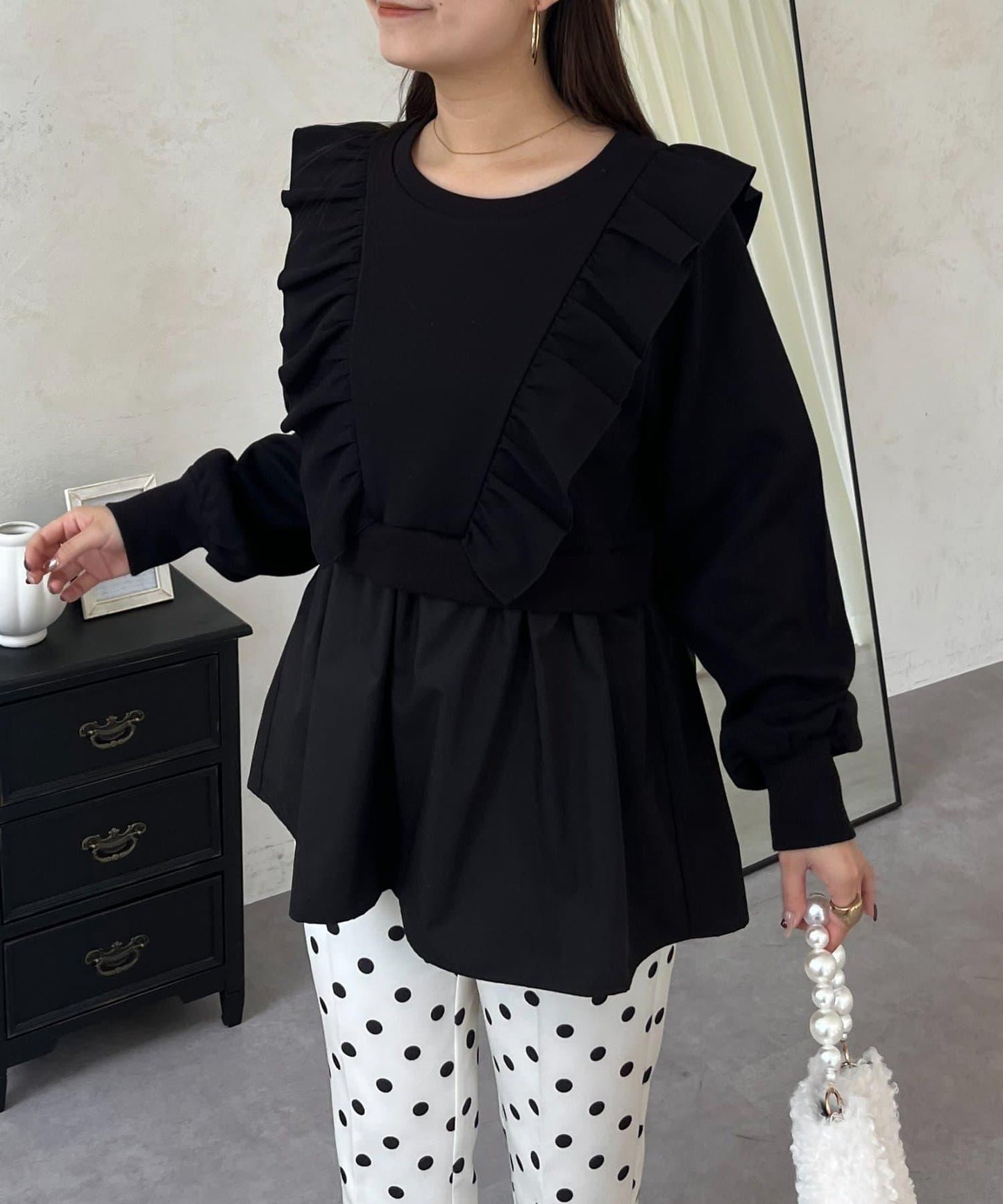 荷葉邊拼接荷葉下襬衛衣