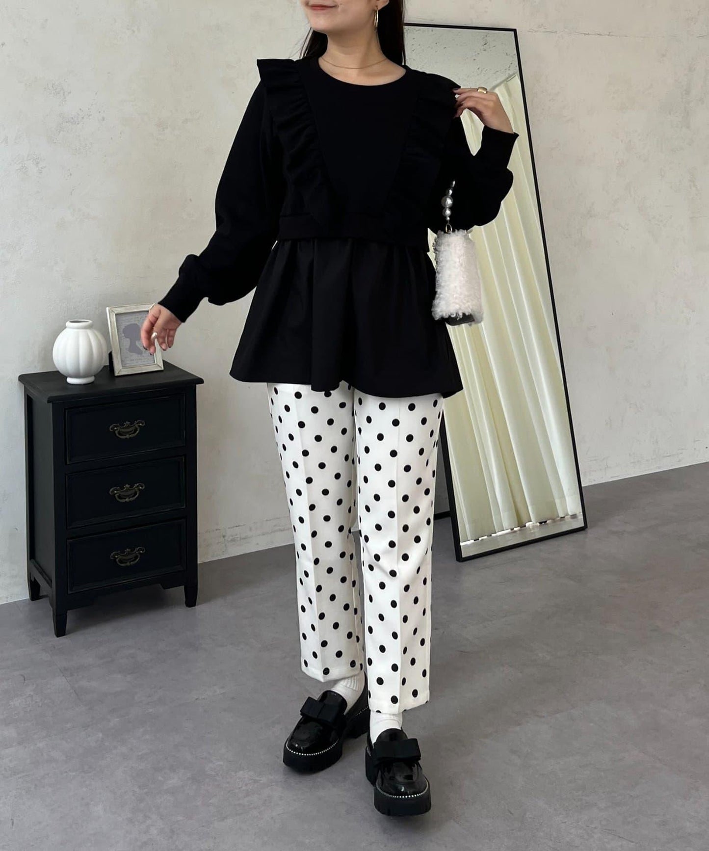 荷葉邊拼接荷葉下襬衛衣