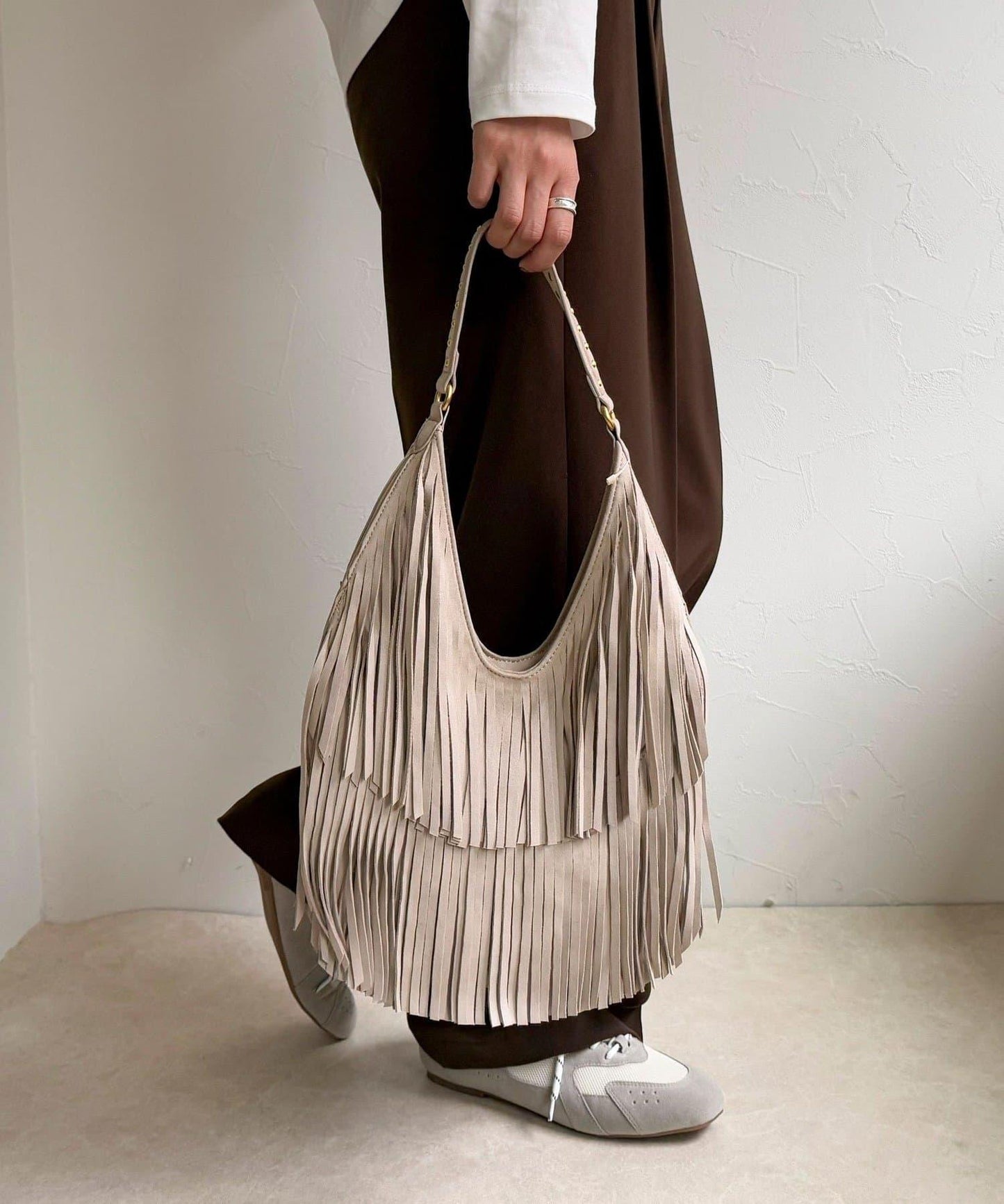 麂皮流蘇圓形包