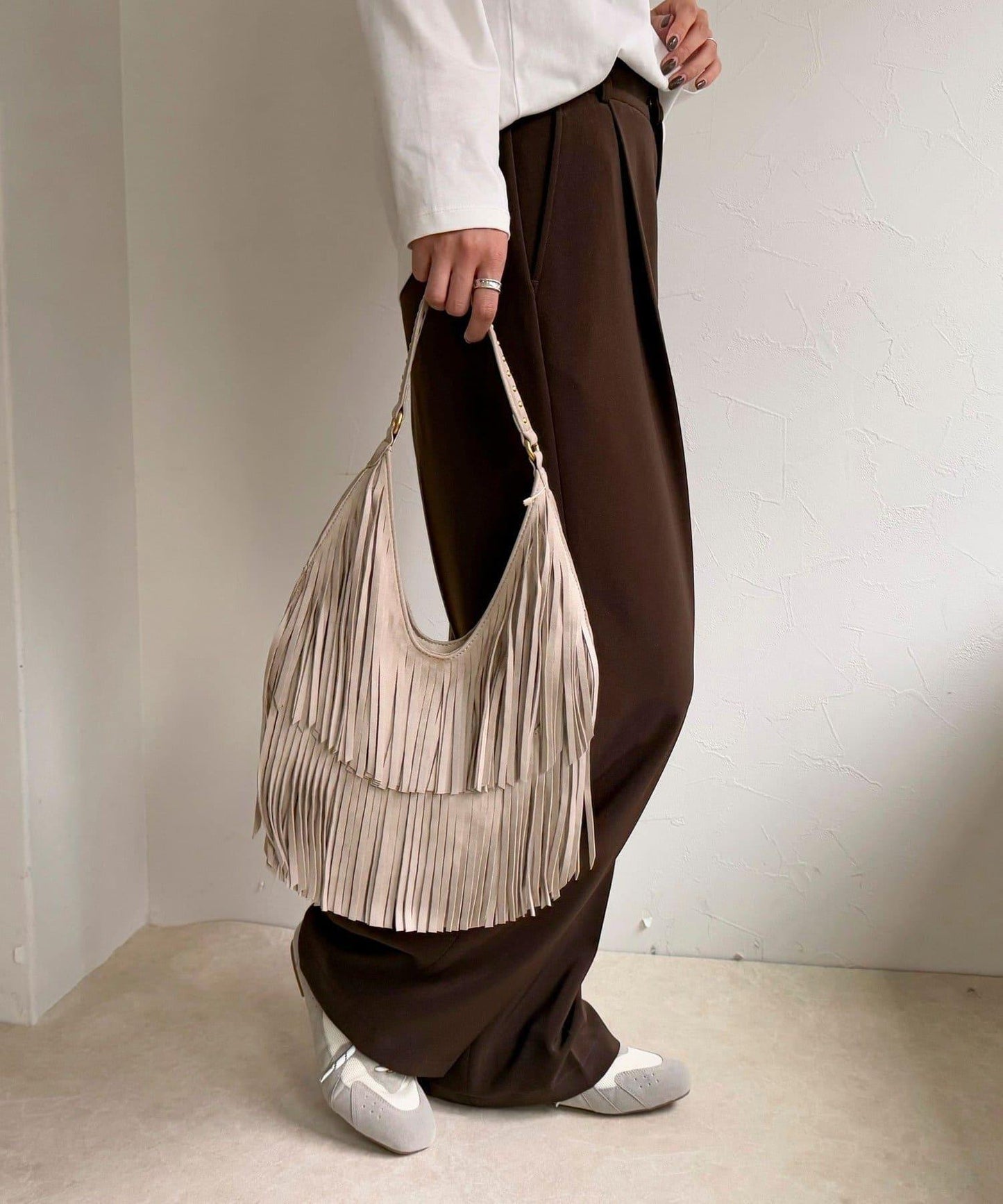 麂皮流蘇圓形包