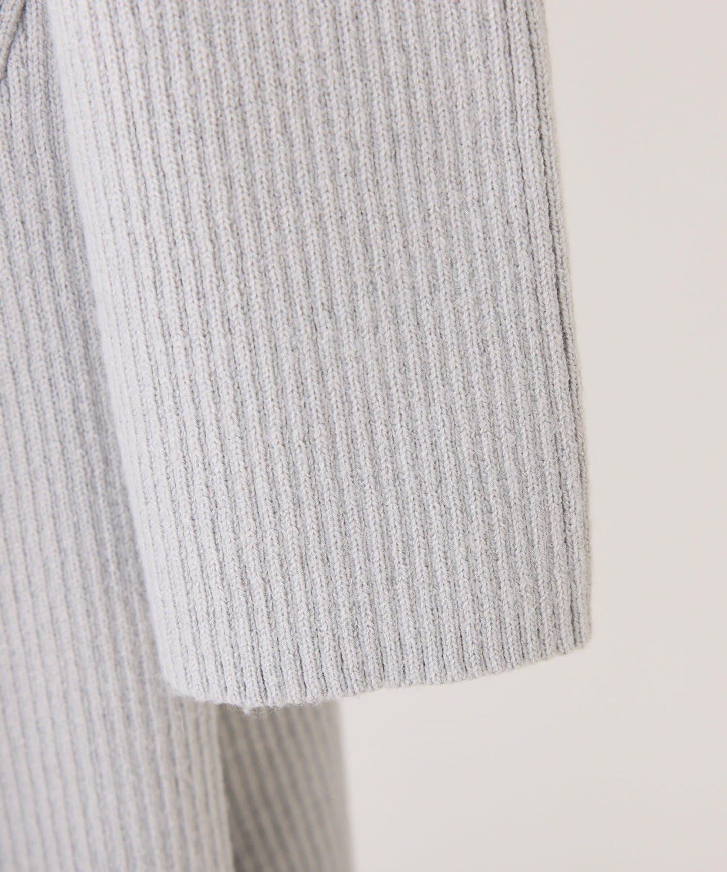 可拆卸蝴蝶結一字肩毛絨針織連衣裙