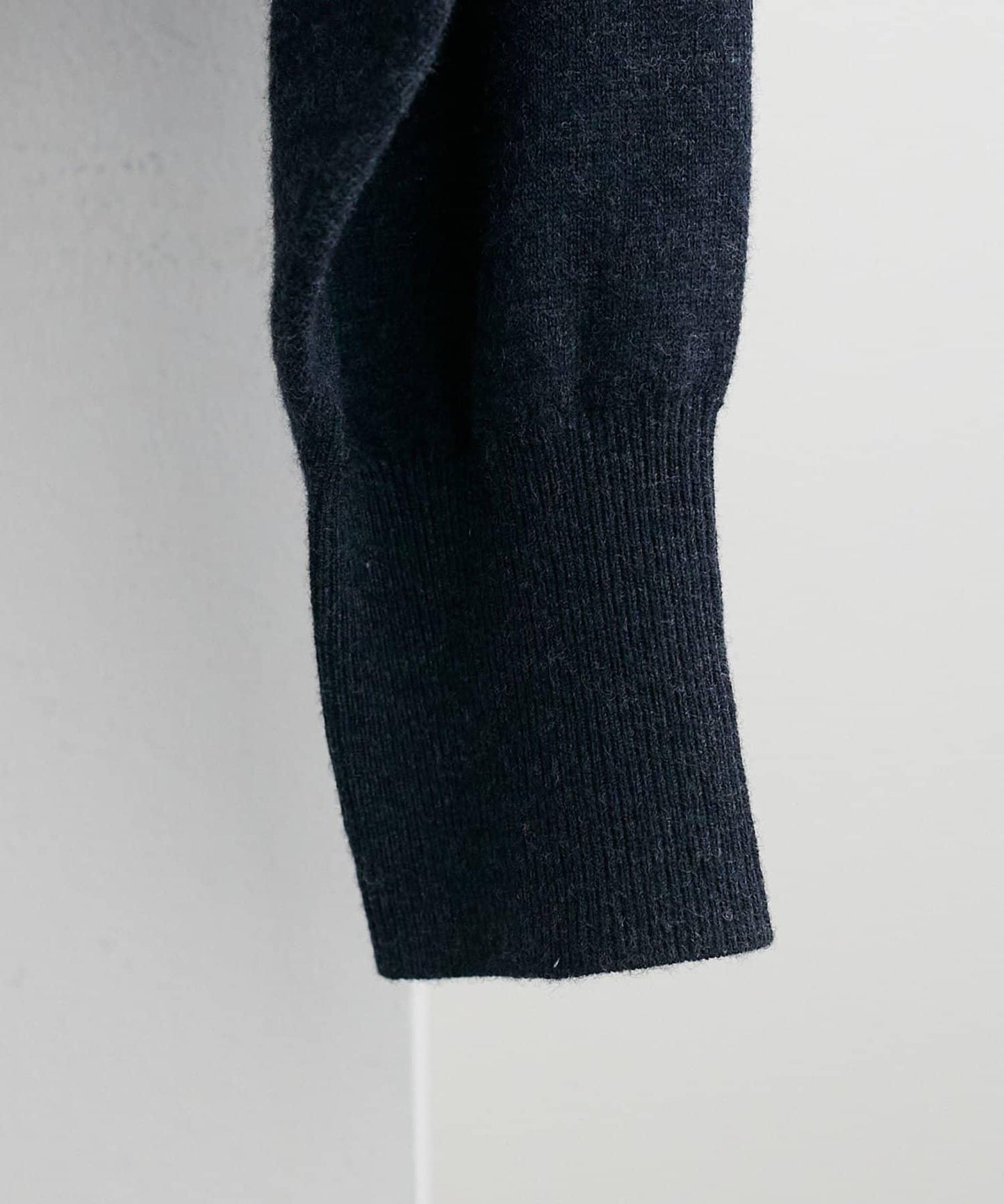 【Discoat】超細羊毛圓領針織衫