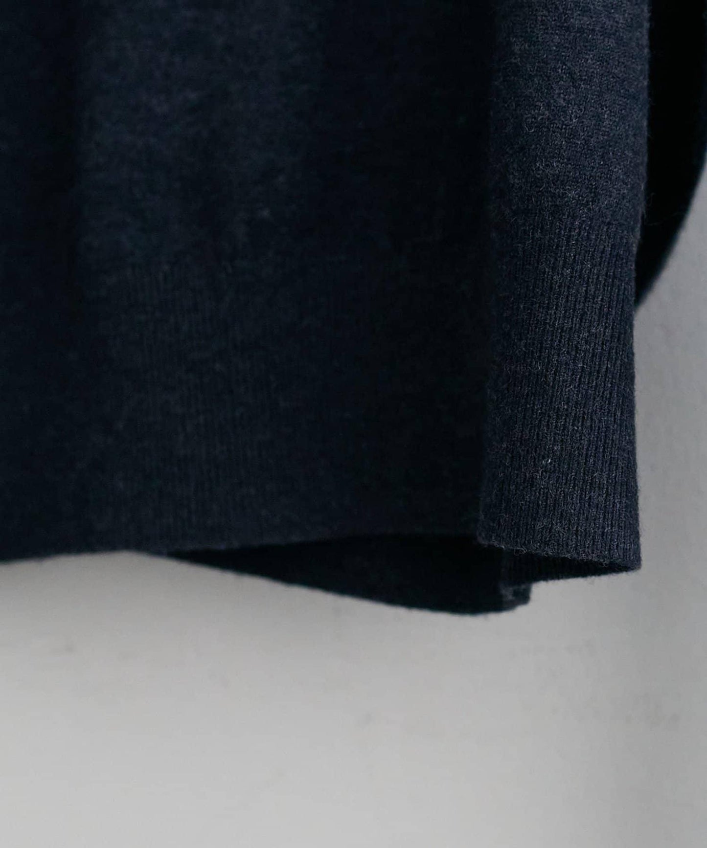 【Discoat】超細羊毛圓領針織衫