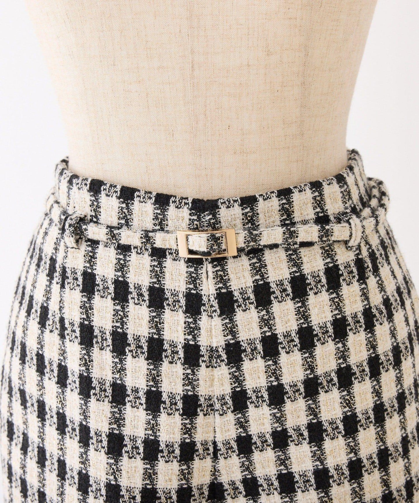 配腰帶休閒短褲