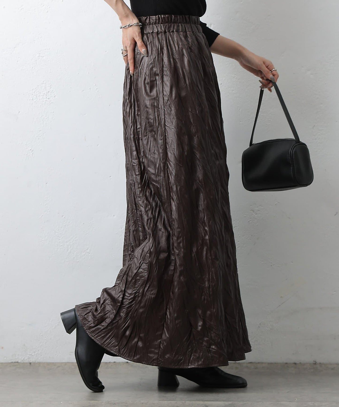 仿皮褶皺半身裙