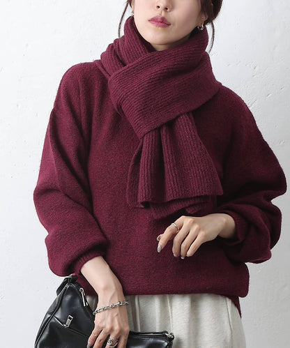 圓領針織衫配圍巾