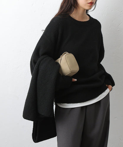 圓領針織衫配圍巾