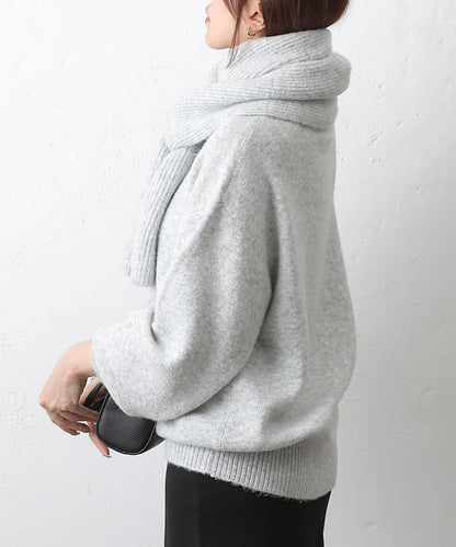 圓領針織衫配圍巾