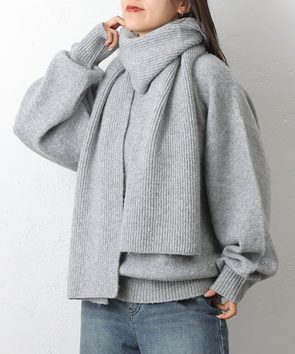 圓領針織衫配圍巾