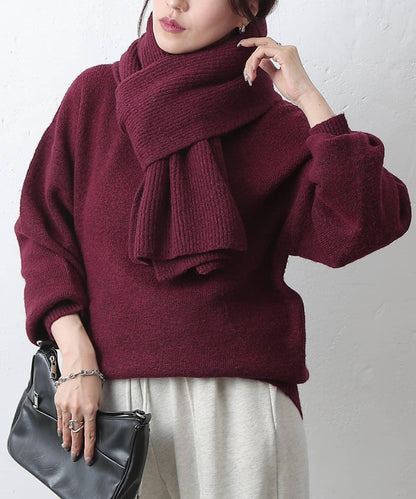 圓領針織衫配圍巾