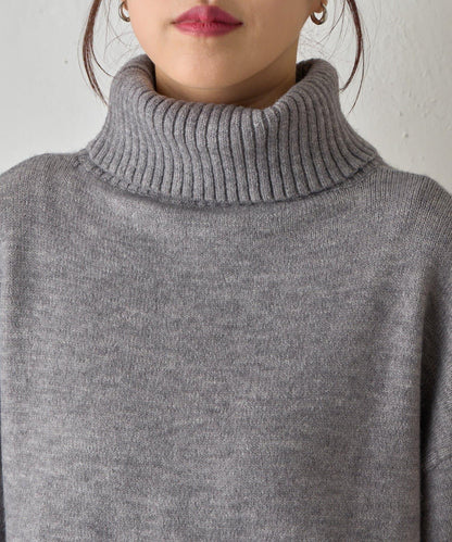 寬鬆柔軟高領針織衫