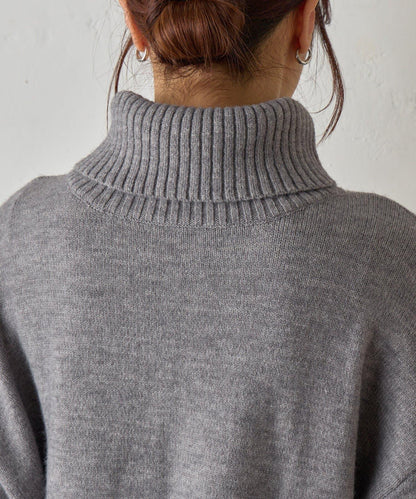 寬鬆柔軟高領針織衫