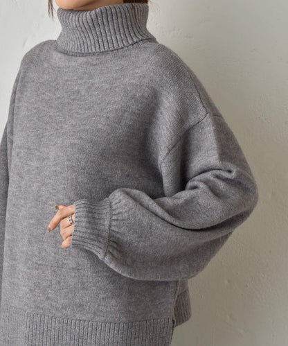 寬鬆柔軟高領針織衫