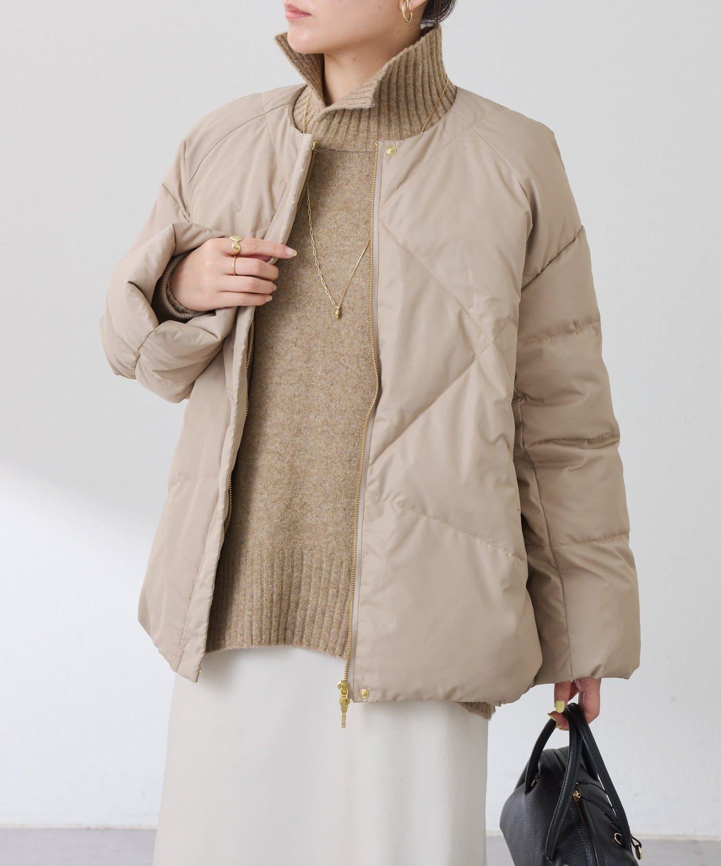 【輕量外套】輕質壓花無領羽絨服