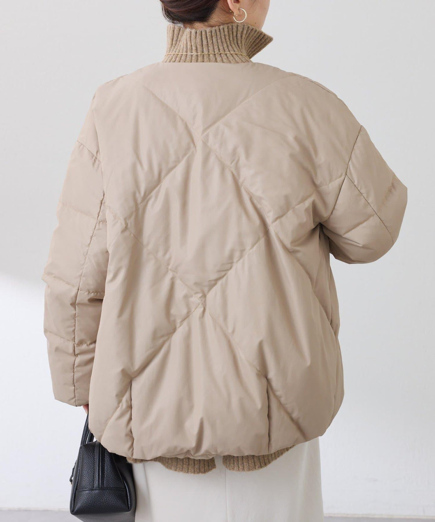 【輕量外套】輕質壓花無領羽絨服